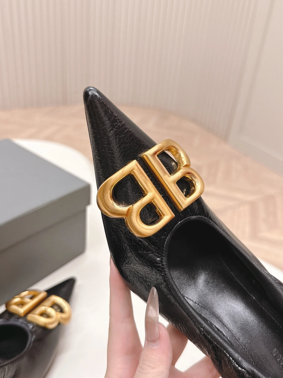 COCO-- 218593i161 818862WBD4T1080 Heel height：8.5CM cowhide sheepskin item:E-X158E1424W